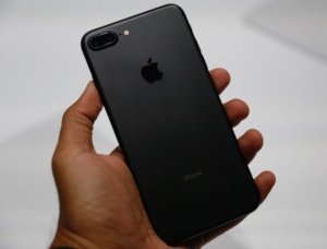 iPhone 7 300x228