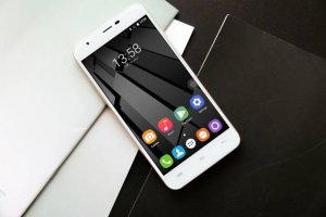 OUKITEL U7 plus front 300x200